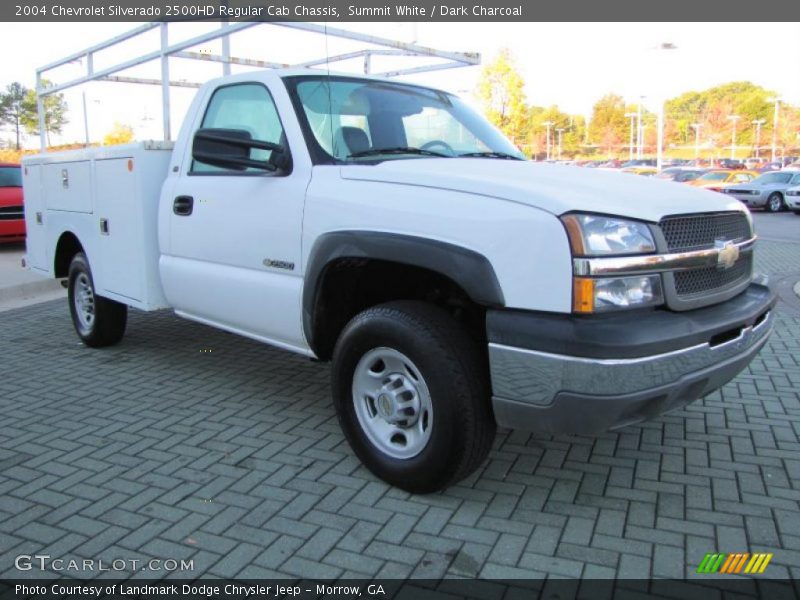 Summit White / Dark Charcoal 2004 Chevrolet Silverado 2500HD Regular Cab Chassis