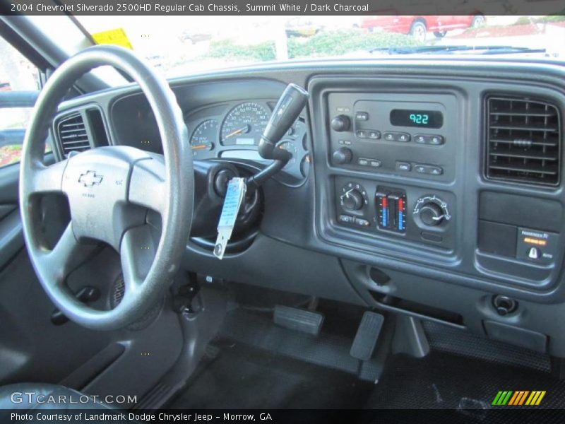 Summit White / Dark Charcoal 2004 Chevrolet Silverado 2500HD Regular Cab Chassis