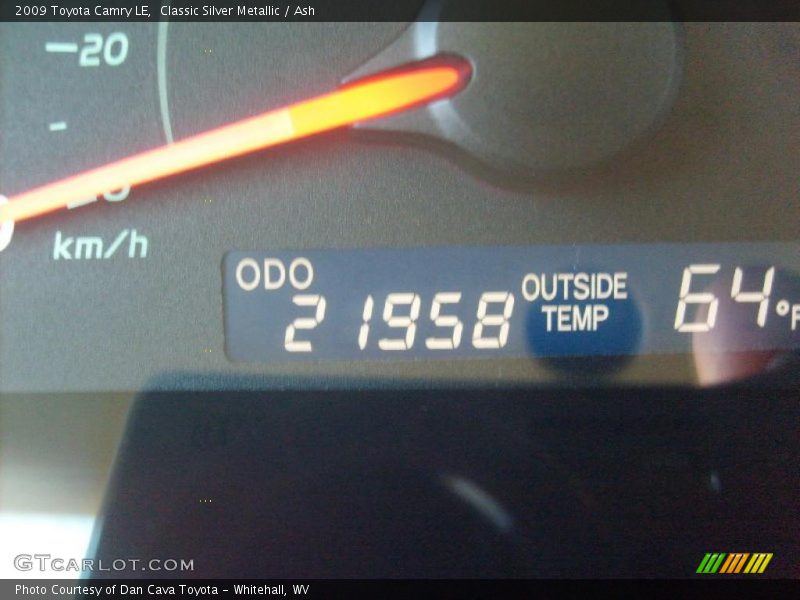 Classic Silver Metallic / Ash 2009 Toyota Camry LE