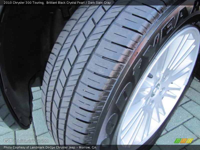 Brilliant Black Crystal Pearl / Dark Slate Gray 2010 Chrysler 300 Touring