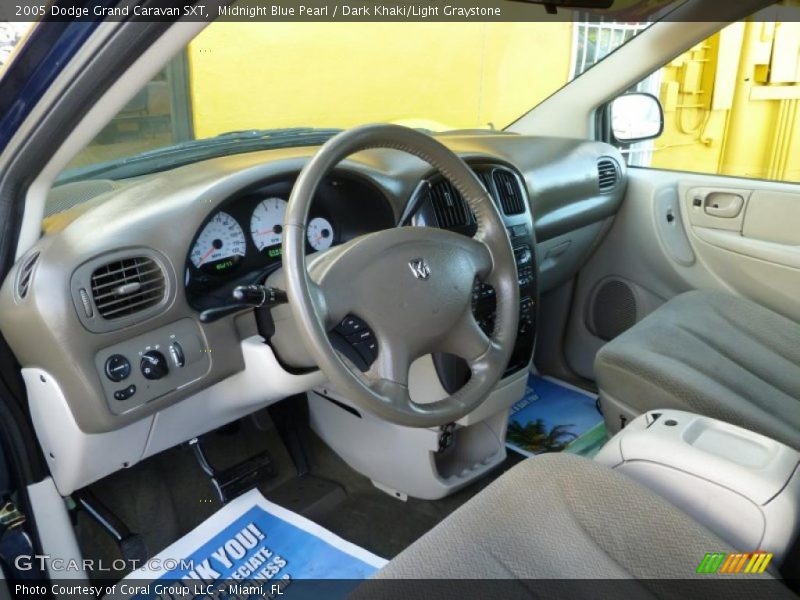 Dark Khaki/Light Graystone Interior - 2005 Grand Caravan SXT 