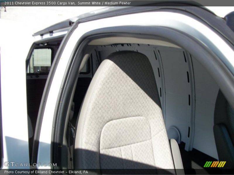Summit White / Medium Pewter 2011 Chevrolet Express 3500 Cargo Van