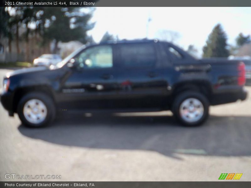 Black / Ebony 2011 Chevrolet Avalanche LS 4x4