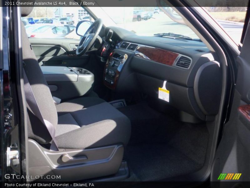 Black / Ebony 2011 Chevrolet Avalanche LS 4x4