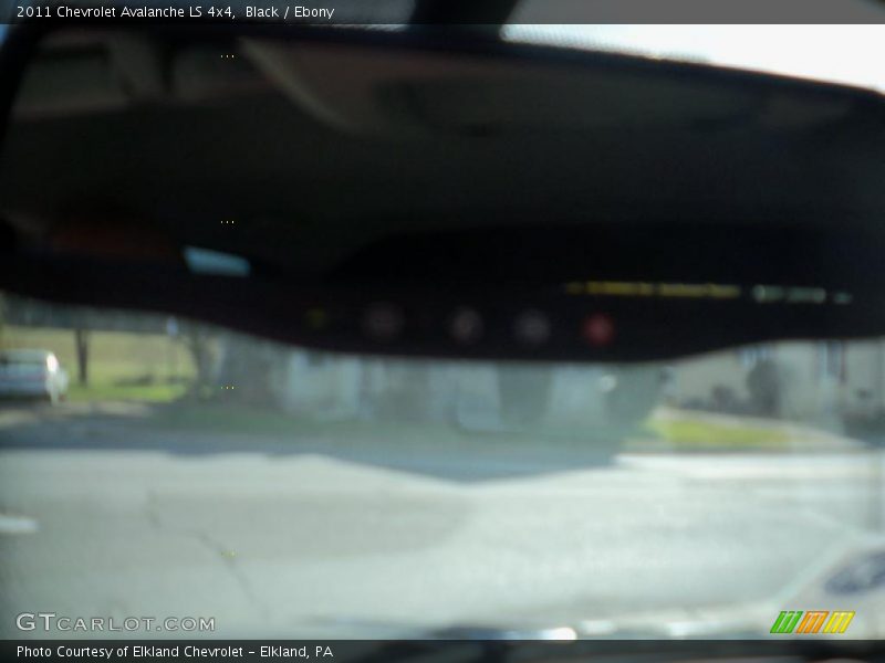 Black / Ebony 2011 Chevrolet Avalanche LS 4x4
