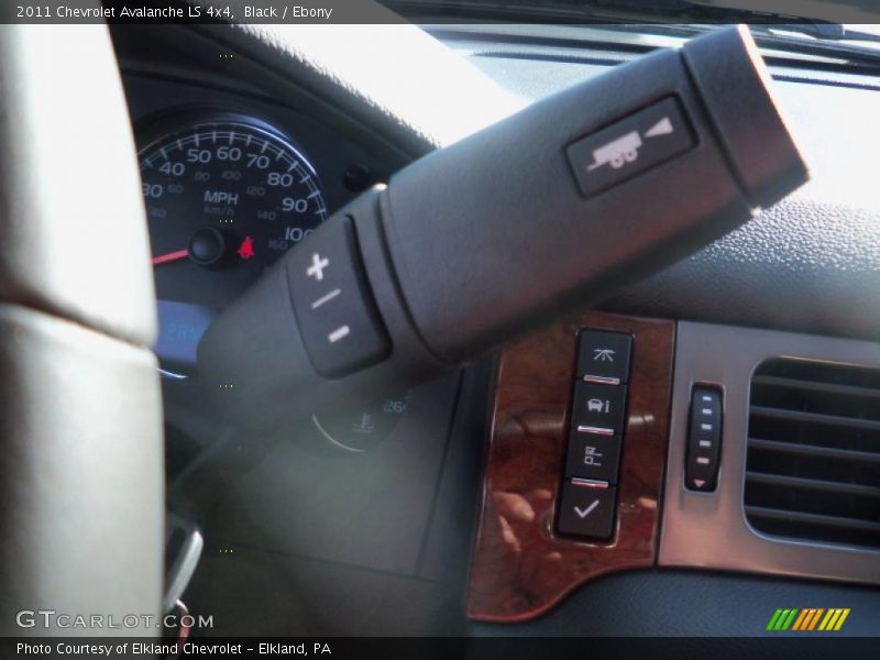 Black / Ebony 2011 Chevrolet Avalanche LS 4x4