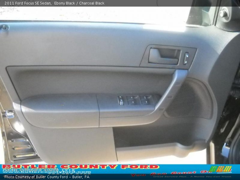 Ebony Black / Charcoal Black 2011 Ford Focus SE Sedan