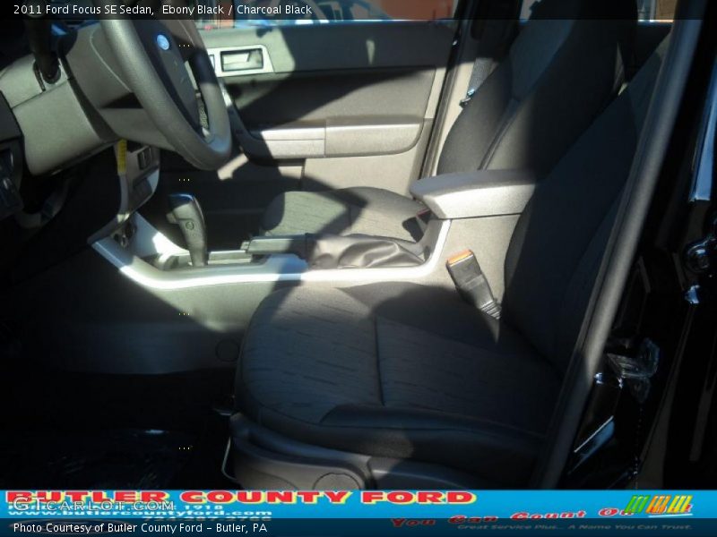Ebony Black / Charcoal Black 2011 Ford Focus SE Sedan