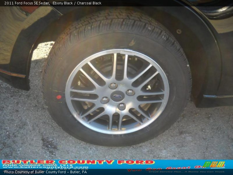 Ebony Black / Charcoal Black 2011 Ford Focus SE Sedan