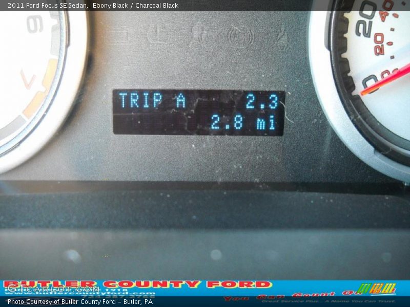 Ebony Black / Charcoal Black 2011 Ford Focus SE Sedan