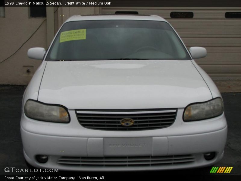 Bright White / Medium Oak 1999 Chevrolet Malibu LS Sedan