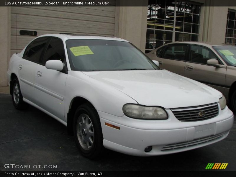 Bright White / Medium Oak 1999 Chevrolet Malibu LS Sedan