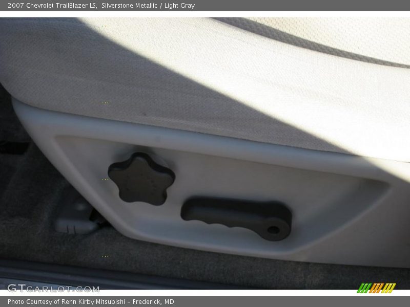 Silverstone Metallic / Light Gray 2007 Chevrolet TrailBlazer LS