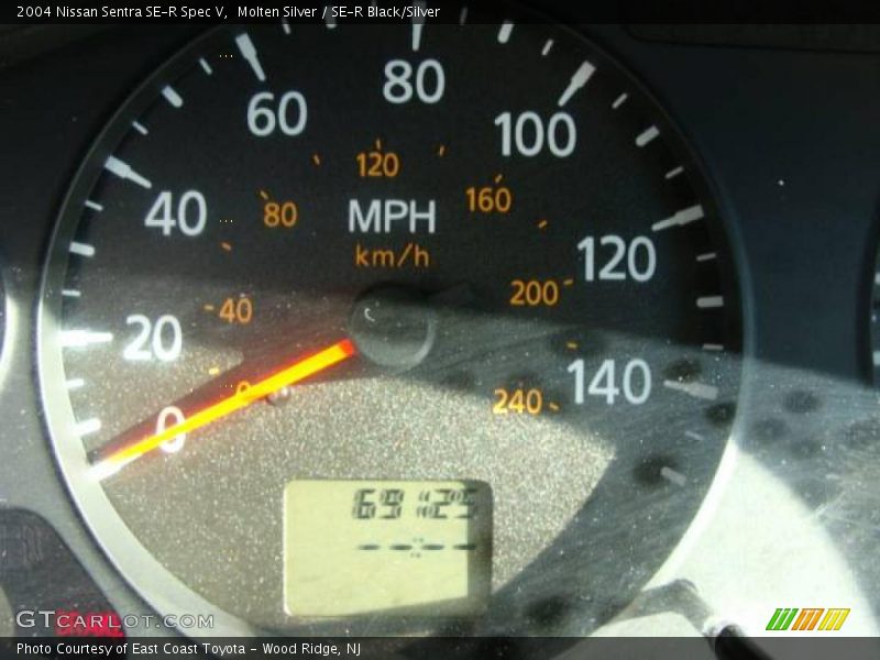 Molten Silver / SE-R Black/Silver 2004 Nissan Sentra SE-R Spec V