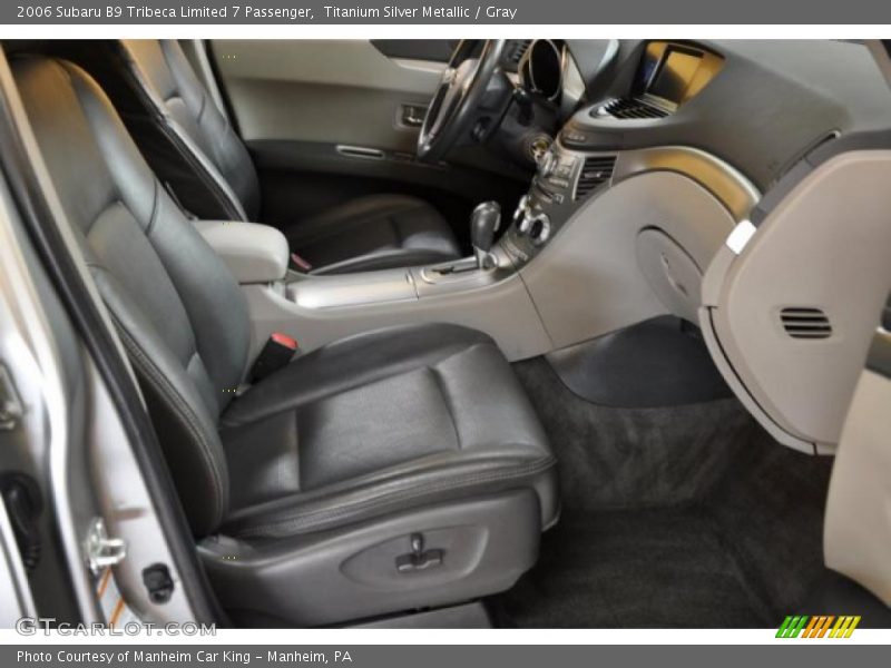  2006 B9 Tribeca Limited 7 Passenger Gray Interior