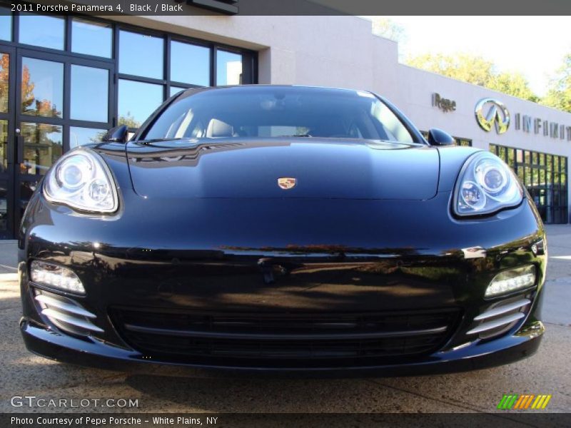 Black / Black 2011 Porsche Panamera 4