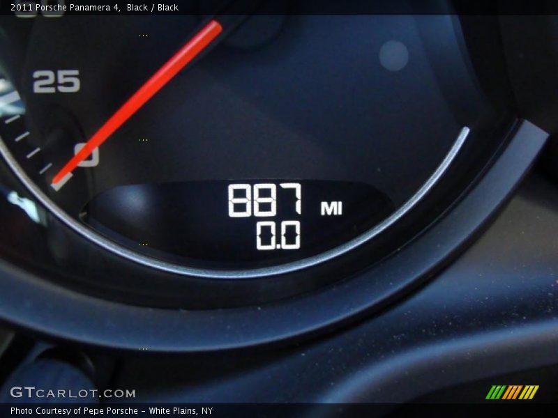 Black / Black 2011 Porsche Panamera 4
