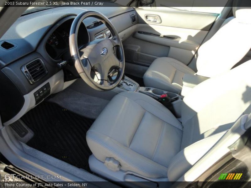  2003 Forester 2.5 XS Gray Interior