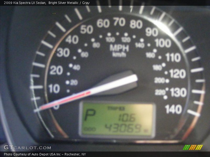 Bright Silver Metallic / Gray 2009 Kia Spectra LX Sedan