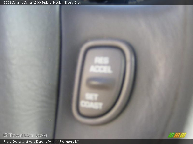 Medium Blue / Gray 2002 Saturn L Series L200 Sedan