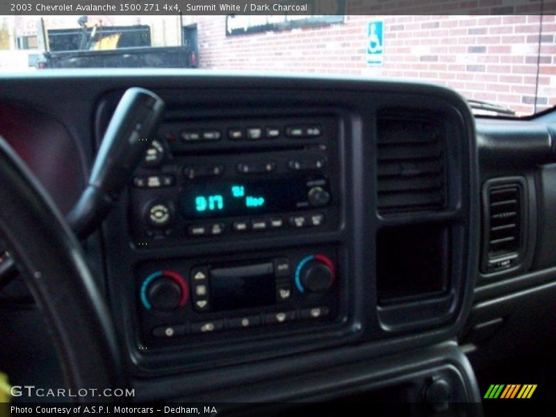 Summit White / Dark Charcoal 2003 Chevrolet Avalanche 1500 Z71 4x4