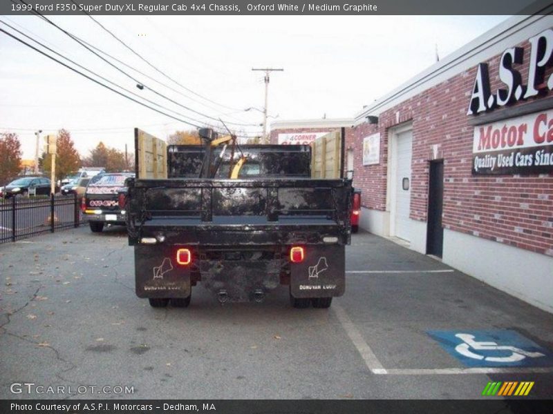Oxford White / Medium Graphite 1999 Ford F350 Super Duty XL Regular Cab 4x4 Chassis