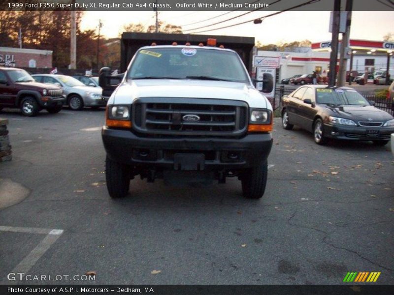 Oxford White / Medium Graphite 1999 Ford F350 Super Duty XL Regular Cab 4x4 Chassis