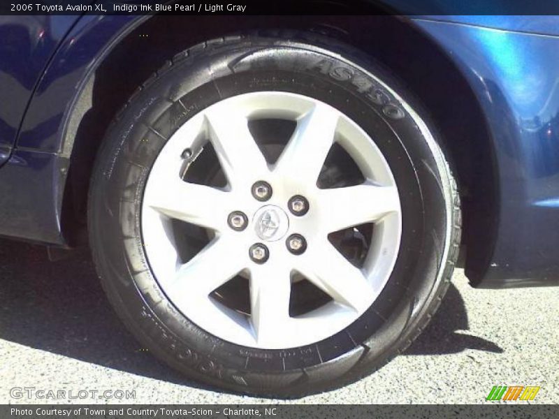 Indigo Ink Blue Pearl / Light Gray 2006 Toyota Avalon XL
