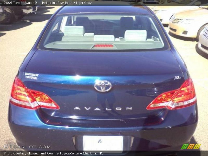 Indigo Ink Blue Pearl / Light Gray 2006 Toyota Avalon XL