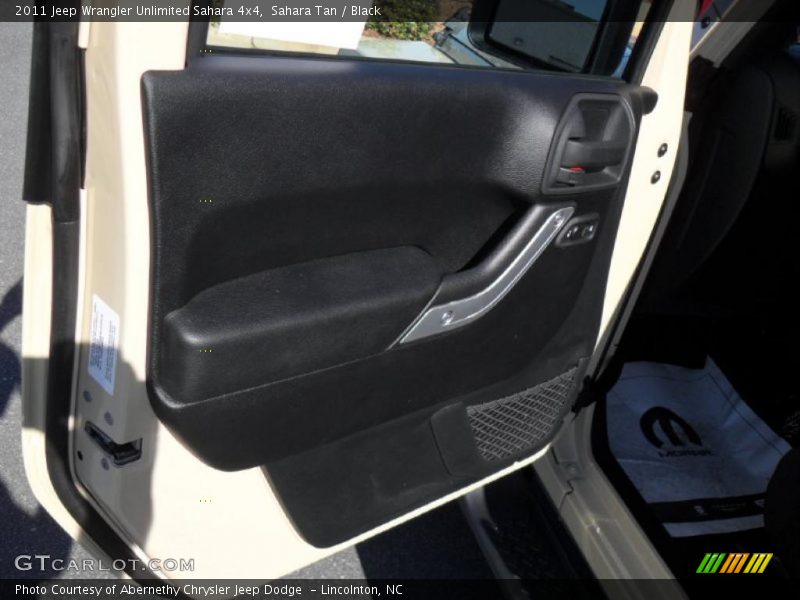 Sahara Tan / Black 2011 Jeep Wrangler Unlimited Sahara 4x4