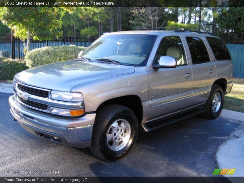 Light Pewter Metallic / Tan/Neutral 2001 Chevrolet Tahoe LT