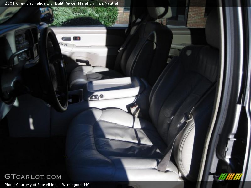 Light Pewter Metallic / Tan/Neutral 2001 Chevrolet Tahoe LT