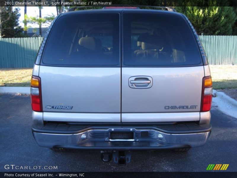 Light Pewter Metallic / Tan/Neutral 2001 Chevrolet Tahoe LT