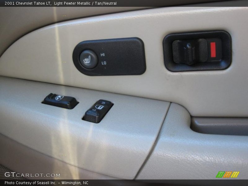 Light Pewter Metallic / Tan/Neutral 2001 Chevrolet Tahoe LT
