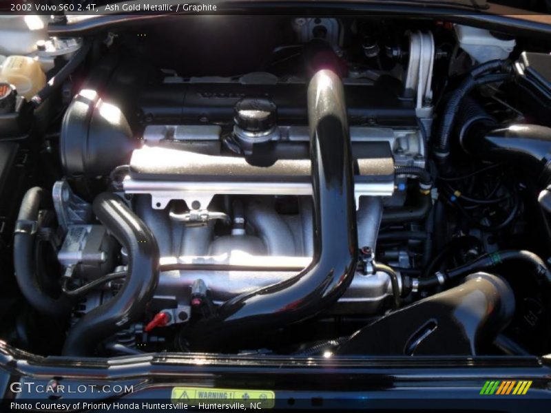  2002 S60 2.4T Engine - 2.4 Liter Turbocharged DOHC 20-Valve Inline 5 Cylinder