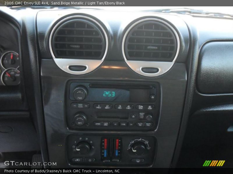 Controls of 2006 Envoy SLE 4x4
