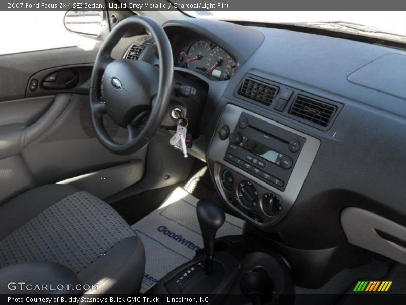 Dashboard of 2007 Focus ZX4 SES Sedan