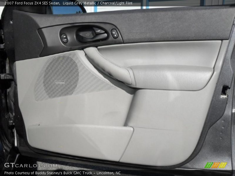 Door Panel of 2007 Focus ZX4 SES Sedan