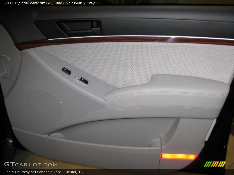 Black Noir Pearl / Gray 2011 Hyundai Veracruz GLS