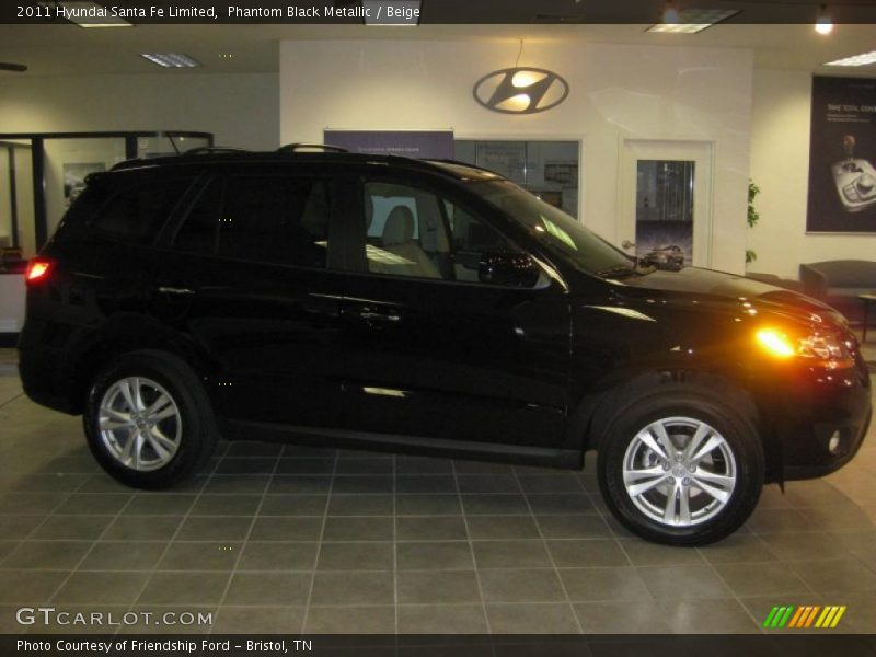 Phantom Black Metallic / Beige 2011 Hyundai Santa Fe Limited