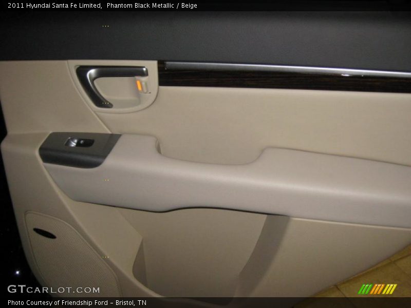 Phantom Black Metallic / Beige 2011 Hyundai Santa Fe Limited