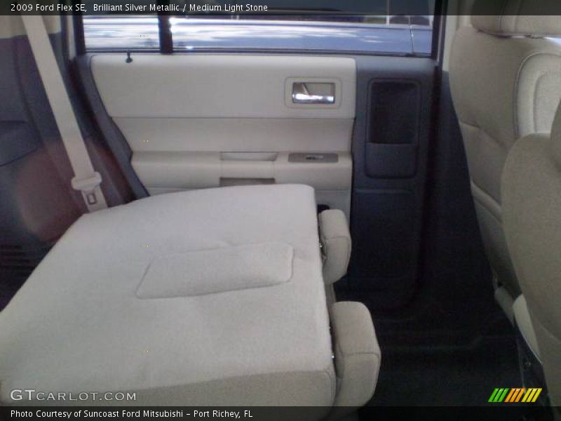 Brilliant Silver Metallic / Medium Light Stone 2009 Ford Flex SE
