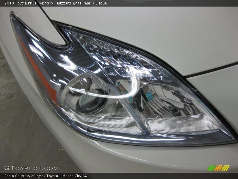Blizzard White Pearl / Bisque 2010 Toyota Prius Hybrid IV