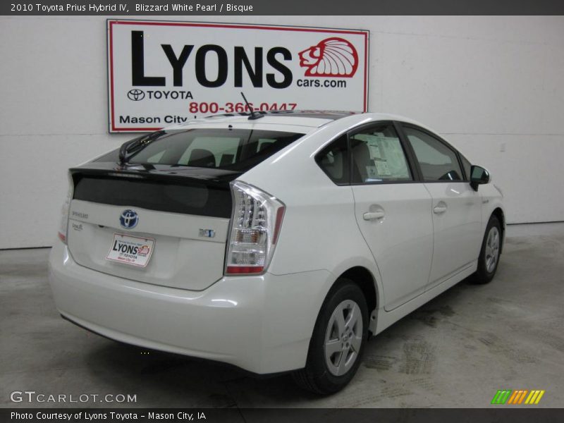 Blizzard White Pearl / Bisque 2010 Toyota Prius Hybrid IV