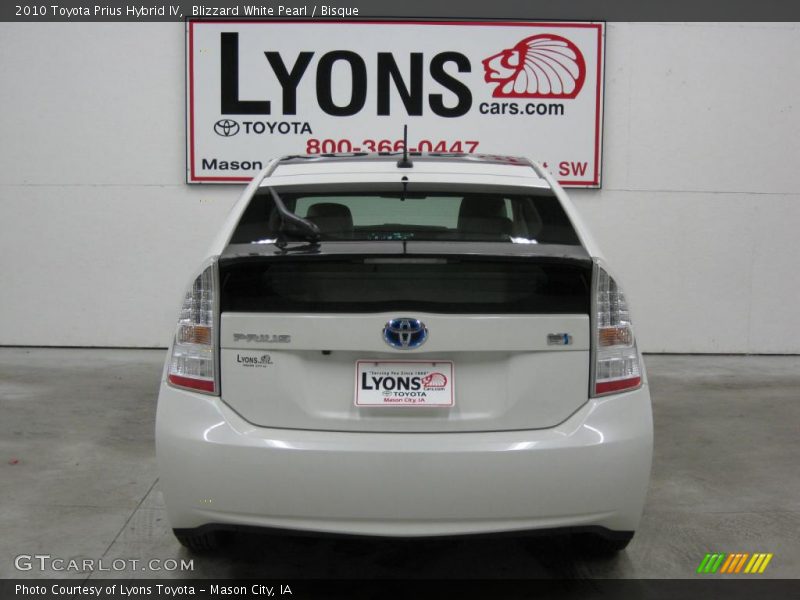 Blizzard White Pearl / Bisque 2010 Toyota Prius Hybrid IV