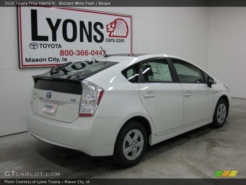Blizzard White Pearl / Bisque 2010 Toyota Prius Hybrid IV