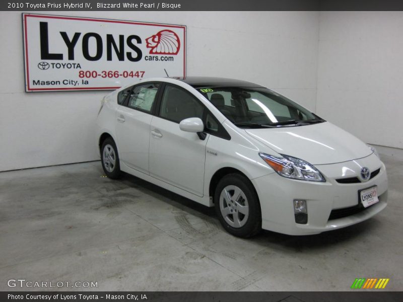 Blizzard White Pearl / Bisque 2010 Toyota Prius Hybrid IV