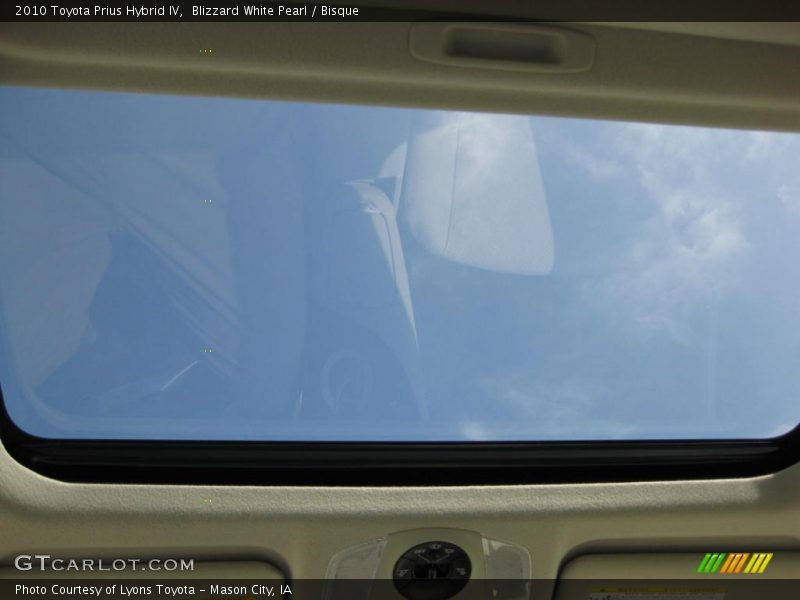 Blizzard White Pearl / Bisque 2010 Toyota Prius Hybrid IV