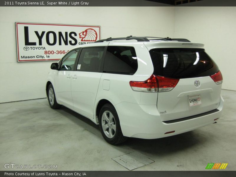 Super White / Light Gray 2011 Toyota Sienna LE