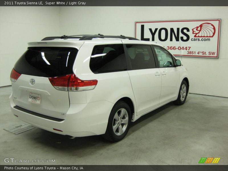 Super White / Light Gray 2011 Toyota Sienna LE